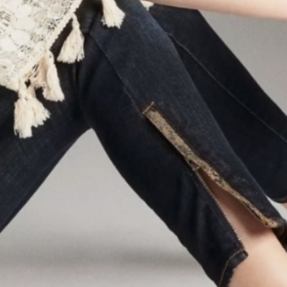 High-Rise Skinny w/snakeskin print Ankle zip ⛓️🪞